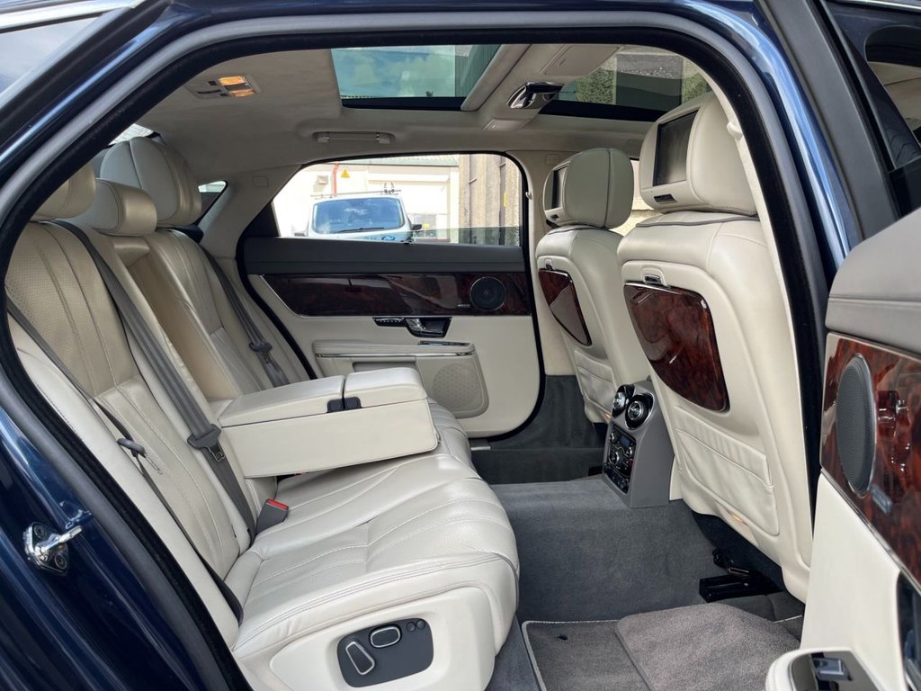 USED 2014 14 JAGUAR XJ 3.0 D V6 PORTFOLIO L 4d 275 BHP 