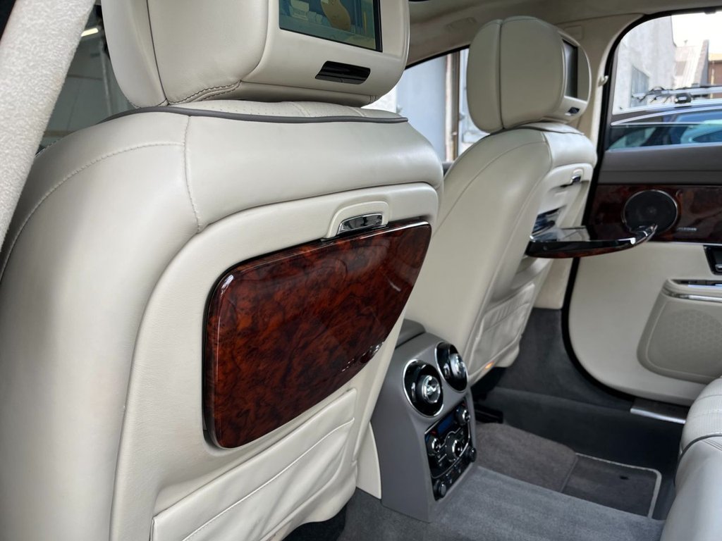 USED 2014 14 JAGUAR XJ 3.0 D V6 PORTFOLIO L 4d 275 BHP 