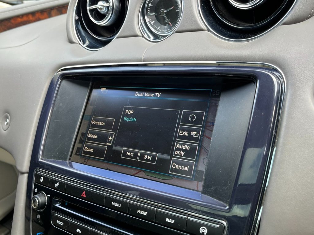 USED 2014 14 JAGUAR XJ 3.0 D V6 PORTFOLIO L 4d 275 BHP 