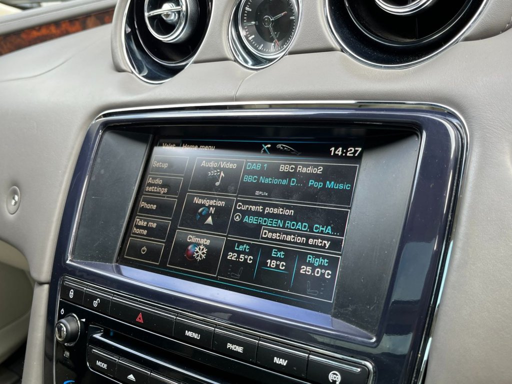 USED 2014 14 JAGUAR XJ 3.0 D V6 PORTFOLIO L 4d 275 BHP 