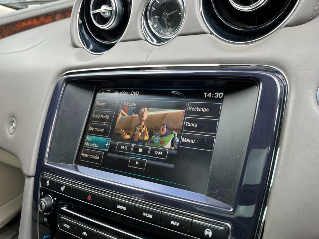 USED 2014 14 JAGUAR XJ 3.0 D V6 PORTFOLIO L 4d 275 BHP 