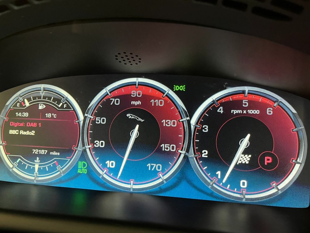 USED 2014 14 JAGUAR XJ 3.0 D V6 PORTFOLIO L 4d 275 BHP 