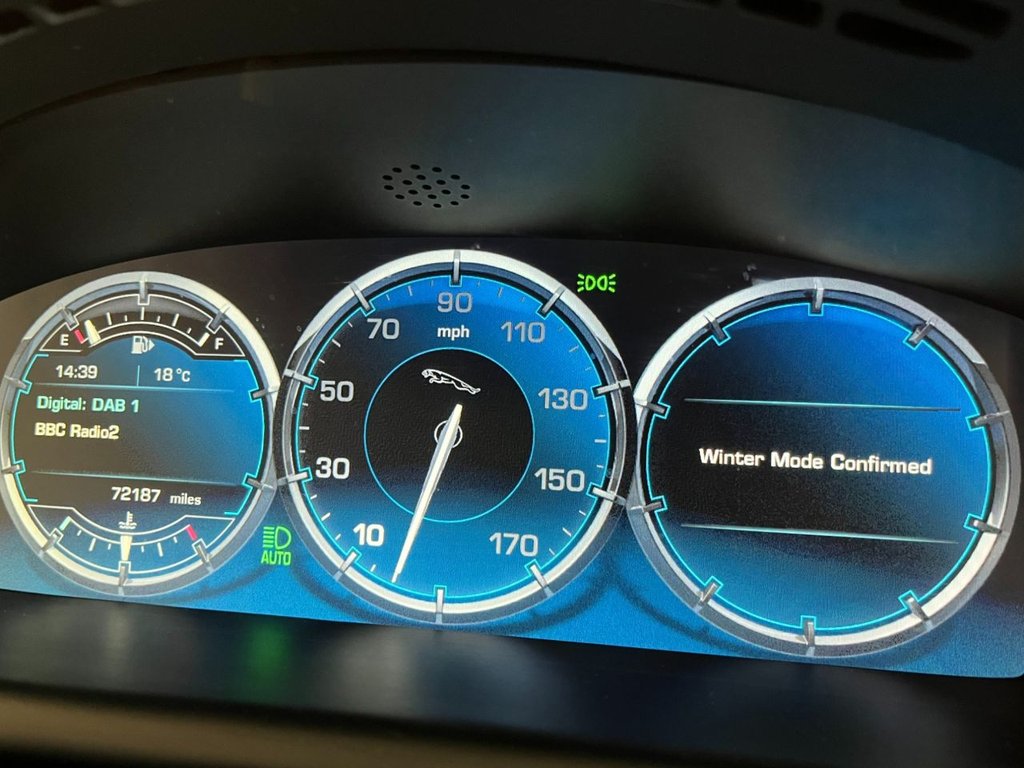 USED 2014 14 JAGUAR XJ 3.0 D V6 PORTFOLIO L 4d 275 BHP 