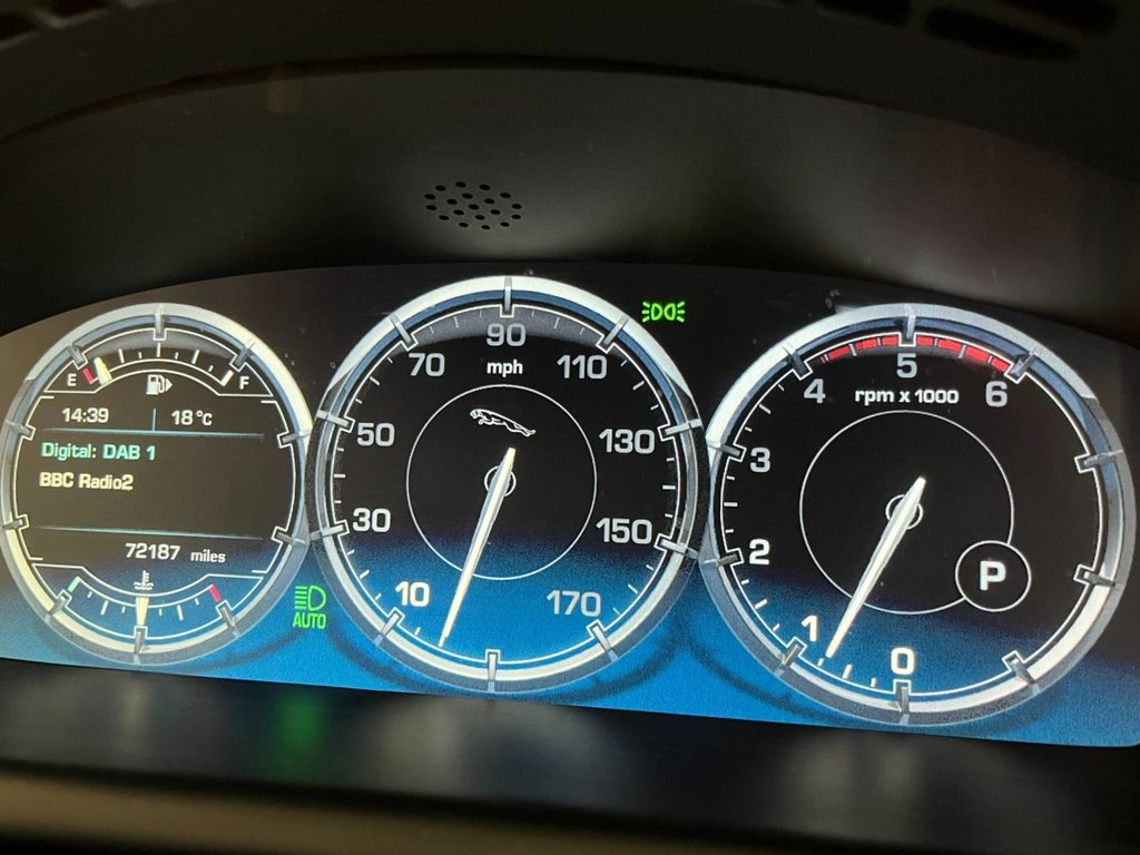 USED 2014 14 JAGUAR XJ 3.0 D V6 PORTFOLIO L 4d 275 BHP 