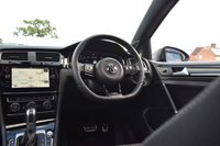 USED 2017 J VOLKSWAGEN GOLF 2.0 R TSI DSG 5d 306 BHP PAN ROOF / DCC / DYNAUDIO