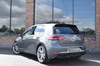 USED 2017 J VOLKSWAGEN GOLF 2.0 R TSI DSG 5d 306 BHP PAN ROOF / DCC / DYNAUDIO
