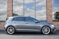 USED 2017 J VOLKSWAGEN GOLF 2.0 R TSI DSG 5d 306 BHP PAN ROOF / DCC / DYNAUDIO