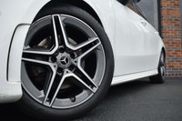 USED 2019 19 MERCEDES-BENZ A-CLASS 1.3 A 180 AMG LINE PREMIUM PLUS 5d 135 BHP PREMIUM PLUS / ONE OWNER / FSH
