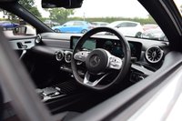 USED 2019 19 MERCEDES-BENZ A-CLASS 1.3 A 180 AMG LINE PREMIUM PLUS 5d 135 BHP PREMIUM PLUS / ONE OWNER / FSH