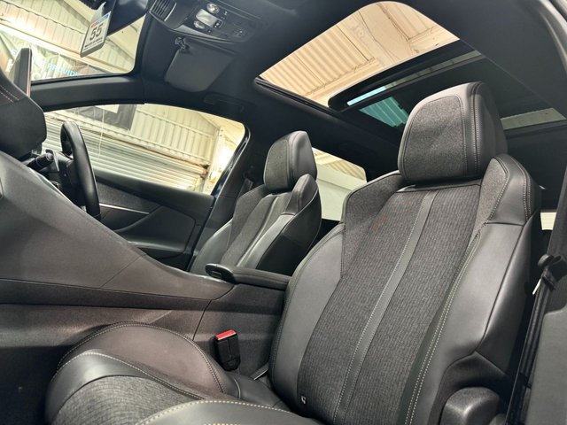 View our PEUGEOT 3008
