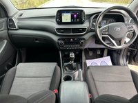 USED 2018 68 HYUNDAI TUCSON 1.6 GDI SE NAV 5d 130 BHP 2 KEYS, SAT NAV, PARK CAMERA