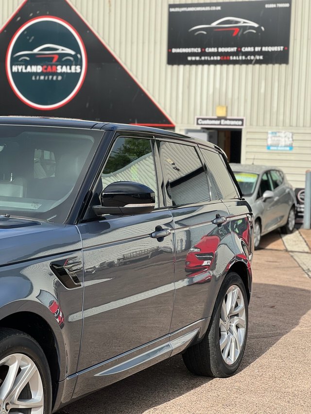 View our LAND ROVER RANGE ROVER SPORT