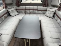 USED 2022 22 AUTO-SLEEPERS BROADWAY EL 2.2 BLUEHDI 440 B/B TL 160 BHP 2022 Broadway EL Auto Sleeper, based on a Peugeot 2.2 litre diesel manual 6 speed gearbox, fitted with Comfort pack and Winter package, just 2 owners from new with the added benefit of a factory fitted full habitation Air Conditioning unit.