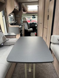 USED 2022 22 AUTO-SLEEPERS BROADWAY EL 2.2 BLUEHDI 440 B/B TL 160 BHP 2022 Broadway EL Auto Sleeper, based on a Peugeot 2.2 litre diesel manual 6 speed gearbox, fitted with Comfort pack and Winter package, just 2 owners from new with the added benefit of a factory fitted full habitation Air Conditioning unit.