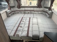 USED 2022 22 AUTO-SLEEPERS BROADWAY EL 2.2 BLUEHDI 440 B/B TL 160 BHP 2022 Broadway EL Auto Sleeper, based on a Peugeot 2.2 litre diesel manual 6 speed gearbox, fitted with Comfort pack and Winter package, just 2 owners from new with the added benefit of a factory fitted full habitation Air Conditioning unit.