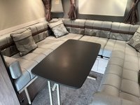USED 2022 22 AUTO-SLEEPERS BROADWAY EL 2.2 BLUEHDI 440 B/B TL 160 BHP 2022 Broadway EL Auto Sleeper, based on a Peugeot 2.2 litre diesel manual 6 speed gearbox, fitted with Comfort pack and Winter package, just 2 owners from new with the added benefit of a factory fitted full habitation Air Conditioning unit.