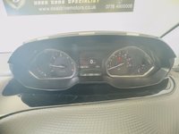 USED 2015 65 PEUGEOT 2008 1.6 BLUE HDI S/S CROSSWAY 5d 120 BHP SATNAV DAB PARKING SENSOR