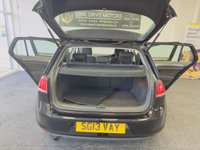 USED 2013 13 VOLKSWAGEN GOLF 1.6 SE TDI BLUEMOTION TECHNOLOGY 5d 103 BHP REAR PARKING SENSORS AIRCON