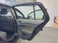 USED 2013 13 VOLKSWAGEN GOLF 1.6 SE TDI BLUEMOTION TECHNOLOGY 5d 103 BHP REAR PARKING SENSORS AIRCON