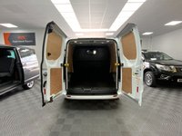 USED 2022 22 FORD TRANSIT CUSTOM 2.0 320 LIMITED DCIV ECOBLUE 130BHP 6 SEAT CREW VAN WITH FULL SERVICE HISTORY  FULL SERVICE HISTORY 6 SEAT CREW VAN EURO 6