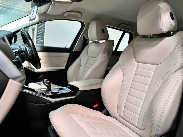 View our BMW 3 SERIES