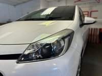 USED 2014 14 TOYOTA YARIS 1.5 HYBRID ICON PLUS 5d 61 BHP LOW RATE FINANCE AVAILABLE + RAC PLATINUM WARRANTY INCLUDED