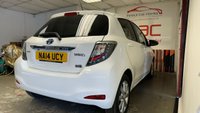 USED 2014 14 TOYOTA YARIS 1.5 HYBRID ICON PLUS 5d 61 BHP LOW RATE FINANCE AVAILABLE + RAC PLATINUM WARRANTY INCLUDED