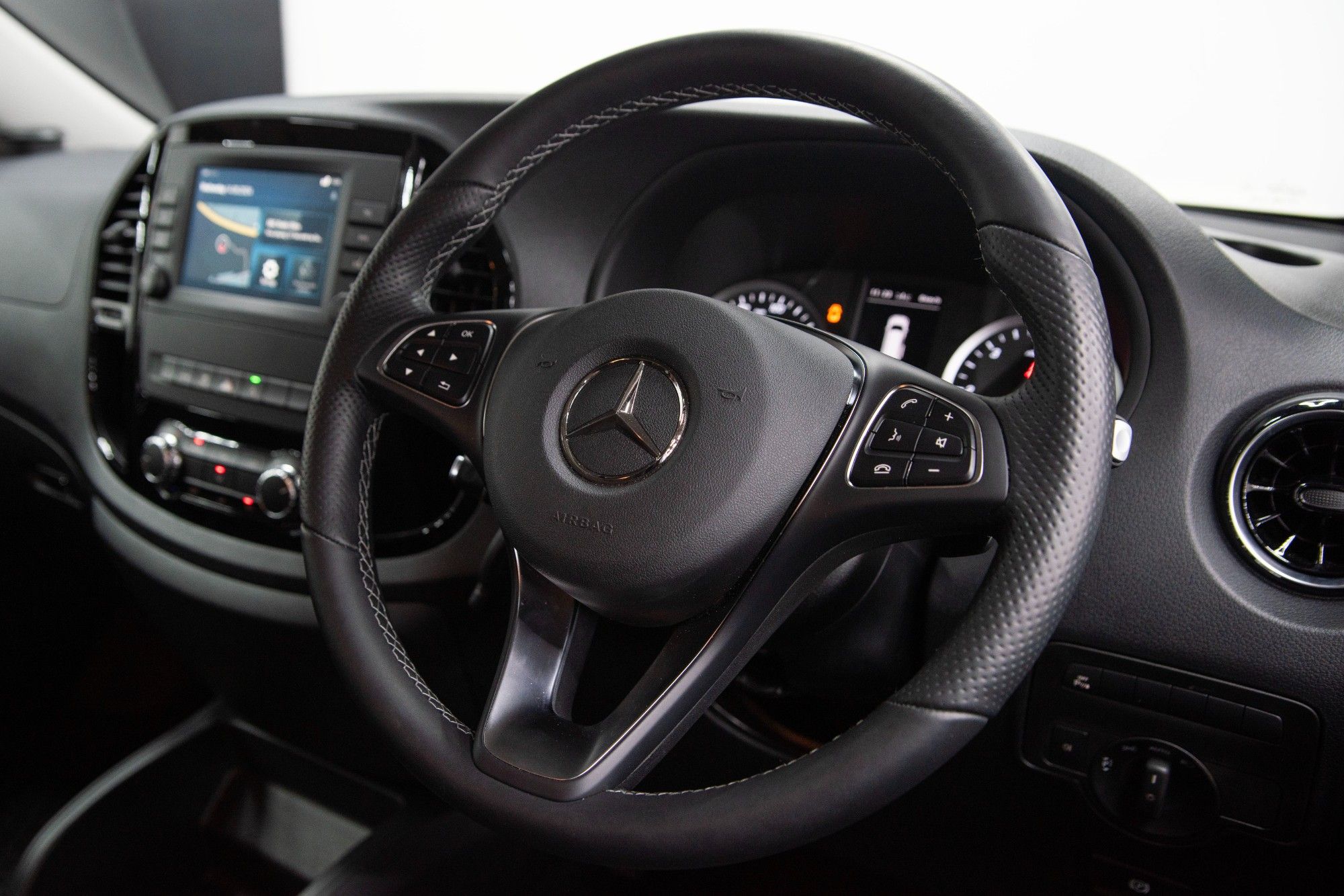 USED 2022 22 MERCEDES-BENZ VITO 2.0 119 CDI Sport Crew 