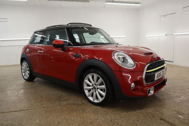 2016 16 MINI Hatch Cooper 2.0 COOPER S 3d 189 BHP