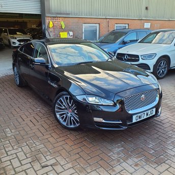 2017 JAGUAR XJ