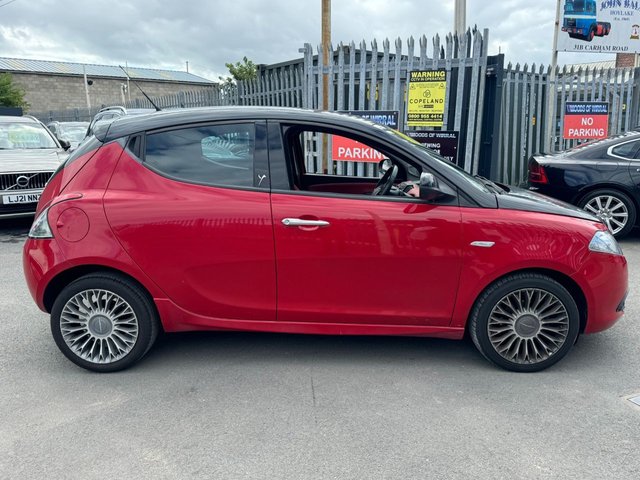 View our CHRYSLER YPSILON
