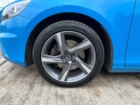 USED 2015 65 VOLVO V40 2.0 T3 R-DESIGN NAV 5d 150 BHP FULL SERVICE HISTORY,  2 KEYS