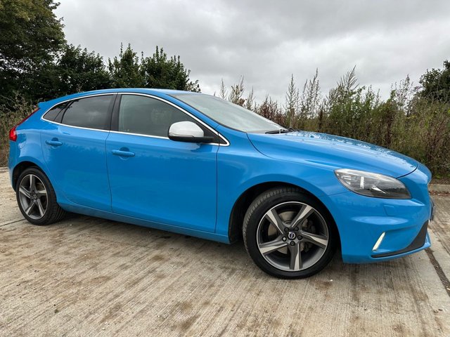 2015 65 Volvo V40 2.0 T3 R-DESIGN NAV 5d 150 BHP