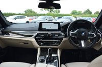 USED 2019 69 BMW 5 SERIES 3.0 540I XDRIVE M SPORT 4d 335 BHP LOW MILES / VDC / M SPORT+ PK