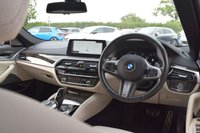 USED 2019 69 BMW 5 SERIES 3.0 540I XDRIVE M SPORT 4d 335 BHP LOW MILES / VDC / M SPORT+ PK