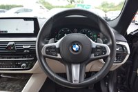 USED 2019 69 BMW 5 SERIES 3.0 540I XDRIVE M SPORT 4d 335 BHP LOW MILES / VDC / M SPORT+ PK