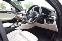 USED 2019 69 BMW 5 SERIES 3.0 540I XDRIVE M SPORT 4d 335 BHP LOW MILES / VDC / M SPORT+ PK