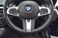 USED 2018 11 BMW 5 SERIES 3.0 530D XDRIVE M SPORT 4d 261 BHP SUNROOF / M SPORT+ / HUD / H&K