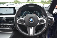 USED 2018 11 BMW 5 SERIES 3.0 530D XDRIVE M SPORT 4d 261 BHP SUNROOF / M SPORT+ / HUD / H&K