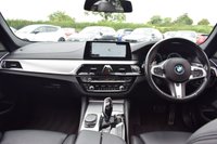 USED 2018 11 BMW 5 SERIES 3.0 530D XDRIVE M SPORT 4d 261 BHP SUNROOF / M SPORT+ / HUD / H&K