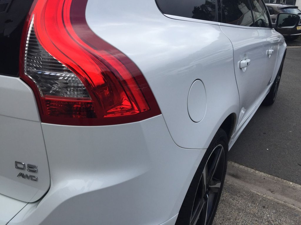 USED 2014 14 VOLVO XC60 2.4 D5 R-DESIGN LUX NAV AWD 5d 212 BHP WINTER PACK SUNFOOF KEYLESS