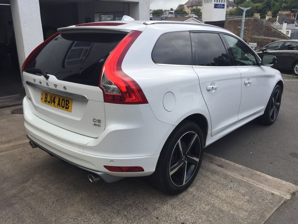 USED 2014 14 VOLVO XC60 2.4 D5 R-DESIGN LUX NAV AWD 5d 212 BHP WINTER PACK SUNFOOF KEYLESS