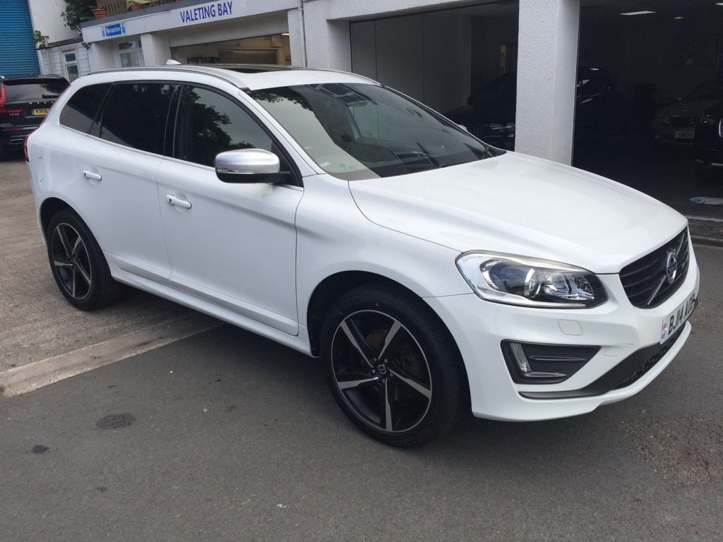 USED 2014 14 VOLVO XC60 2.4 D5 R-DESIGN LUX NAV AWD 5d 212 BHP WINTER PACK SUNFOOF KEYLESS