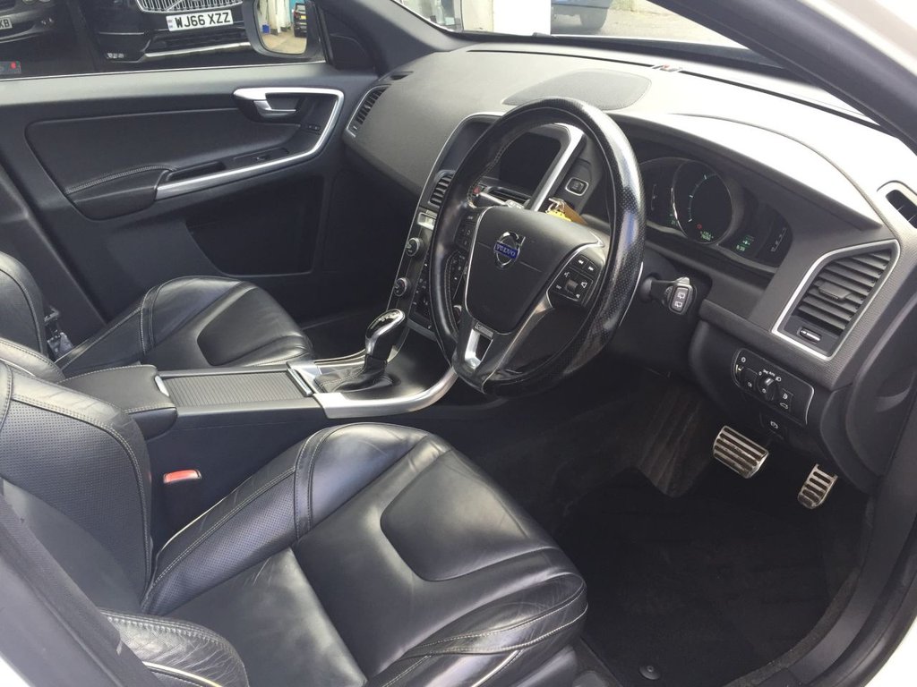 USED 2014 14 VOLVO XC60 2.4 D5 R-DESIGN LUX NAV AWD 5d 212 BHP WINTER PACK SUNFOOF KEYLESS
