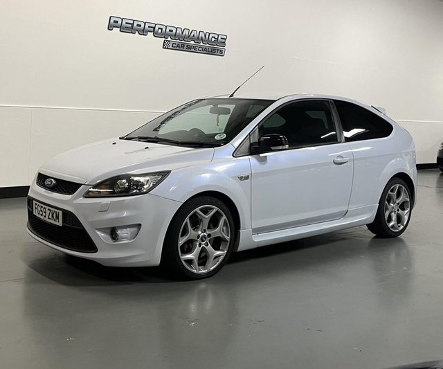 2009 59 Ford Focus 2.5 ST-3 3d 223 BHP