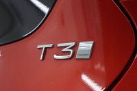 USED 2018 68 VOLVO V40 1.5 T3 INSCRIPTION 5d 151 BHP ONLY COVERED 12,900 MILES & LEATHER TRIM