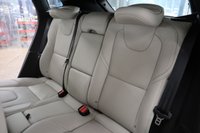 USED 2018 68 VOLVO V40 1.5 T3 INSCRIPTION 5d 151 BHP ONLY COVERED 12,900 MILES & LEATHER TRIM