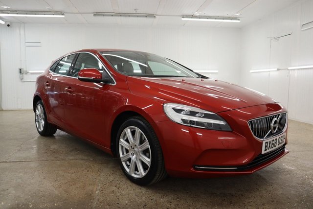 2018 68 Volvo V40 1.5 T3 INSCRIPTION 5d 151 BHP