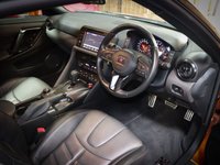 USED 2019 69 NISSAN GT-R 3.8 PRESTIGE 2d 562 BHP AMAZING LOW MILEAGE CAR, GRET HISTORY SUPPLIED WITH 12 MONTH WARRANTY.  COMPLETELY STANDARD CAR, GREAT FINANCE AND PART EXCHANGE DEALS, UK NATIONAL DELIVERY AVAILABLE.
