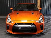 USED 2019 69 NISSAN GT-R 3.8 PRESTIGE 2d 562 BHP AMAZING LOW MILEAGE CAR, GRET HISTORY SUPPLIED WITH 12 MONTH WARRANTY.  COMPLETELY STANDARD CAR, GREAT FINANCE AND PART EXCHANGE DEALS, UK NATIONAL DELIVERY AVAILABLE.